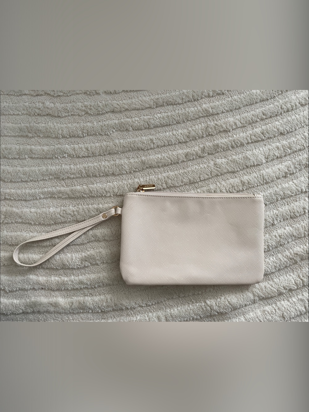 Women's Cream Wristlet Clutch - Sleek Zip Wallet